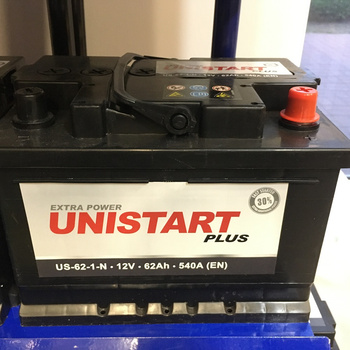 Akumulator UNISTART PLUS 12V 62Ah 540A P+ NISKI