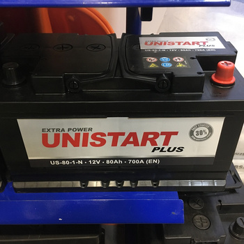 Akumulator UNISTART PLUS 12V 80Ah 700A P+ NISKI