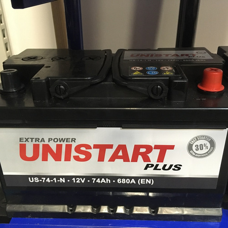 Akumulator UNISTART PLUS 12V 74Ah 680A P+ NISKI